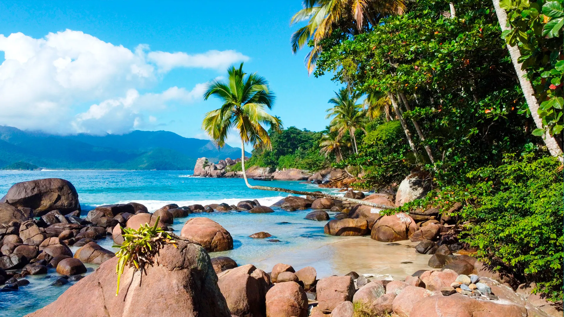 Praia do Aventureiro, Ilha Grande